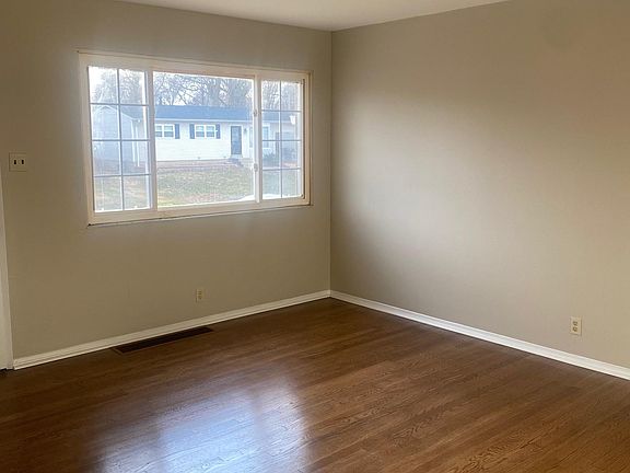 4th image of 4105 Malus Dr