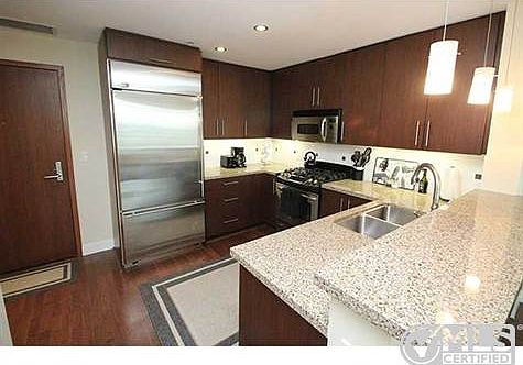 5th image of 325 7th Ave Unit 902