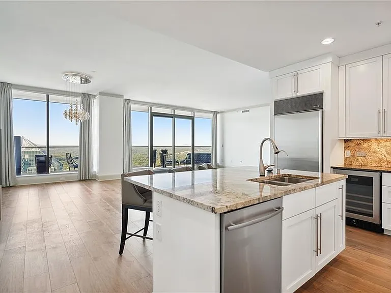 3344 Peachtree Rd NE #3202 — Photo 4