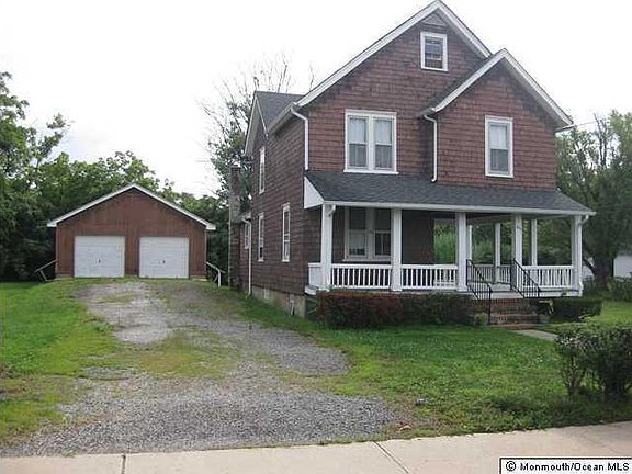 3rd image of 65 Riverdale Ave