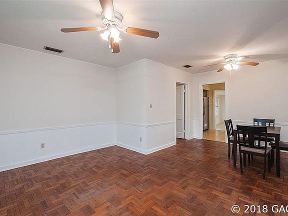 4th image of 1037 NE 10th Pl