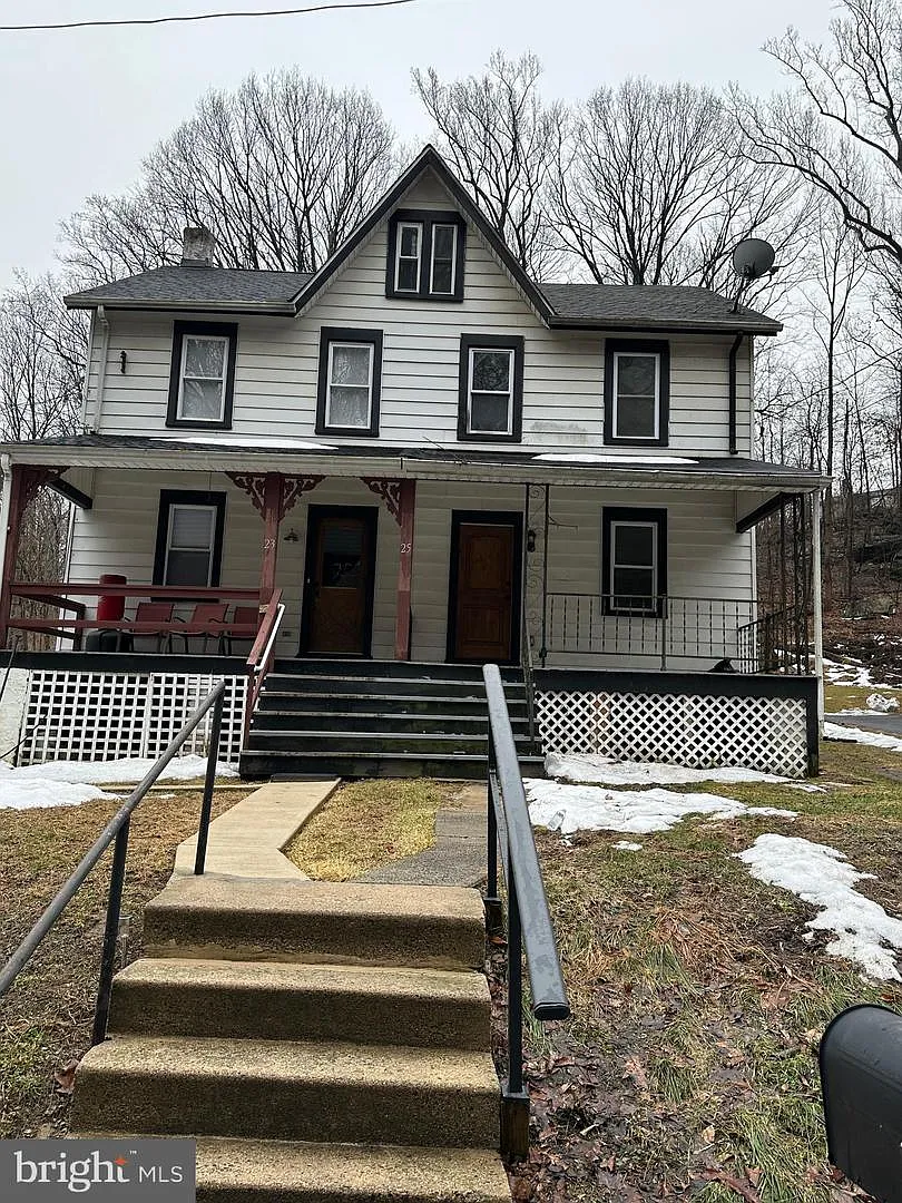 25 Woodland Ave photo 1