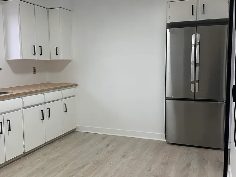 1092 Fennell Ave E #1 — Photo 1