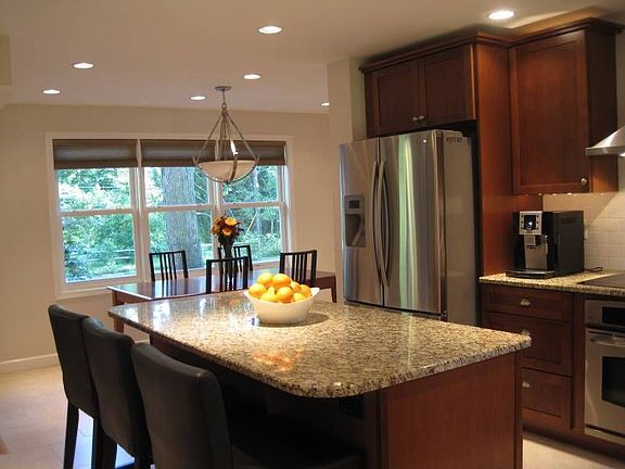 3rd image of 1903 Beechwood Dr