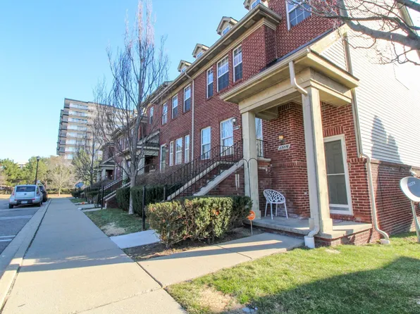 23276 Poplar Dr, Southfield, MI 48075