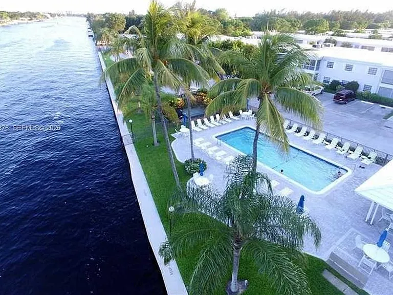 6207 Bay Club Dr #1 — Photo 5