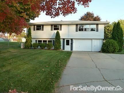 1st image of 1027 E Mennen Ct