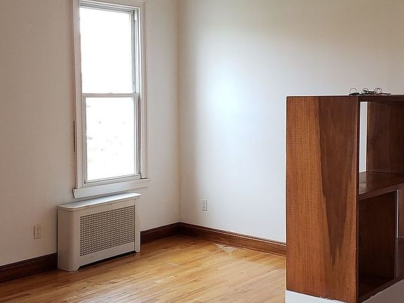 2nd image of 4604 25th Ave #2