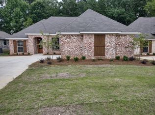 1007 Silver Lk, Pearl, MS 39208