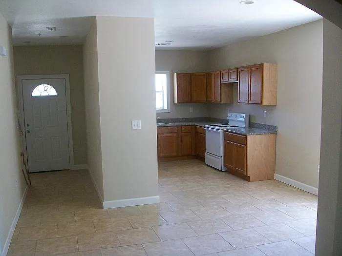 Maxine Garden Townhomes - D — Photo 3
