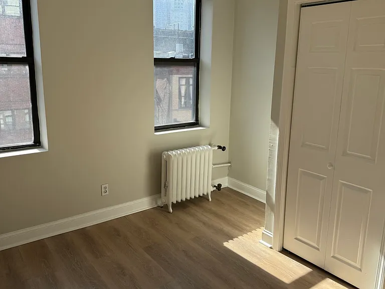 224 Hanover St #11 — Photo 19