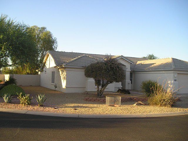 1st image of 15822 W Fairmount Ave