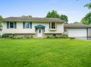 731 Los Arboles Dr, Wolverine Lake, MI 48390