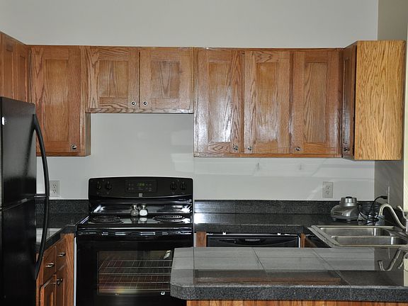 5th image of 713 Avenue E #3