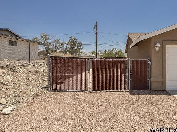 2nd image of 3318 Iroquois Dr