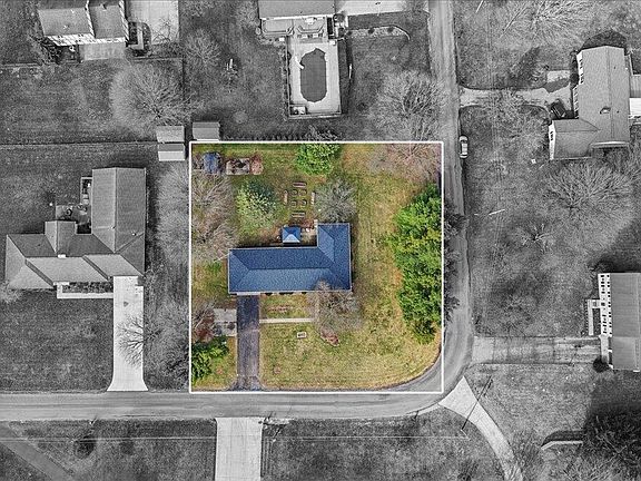 3rd image of 1033 Everview Dr