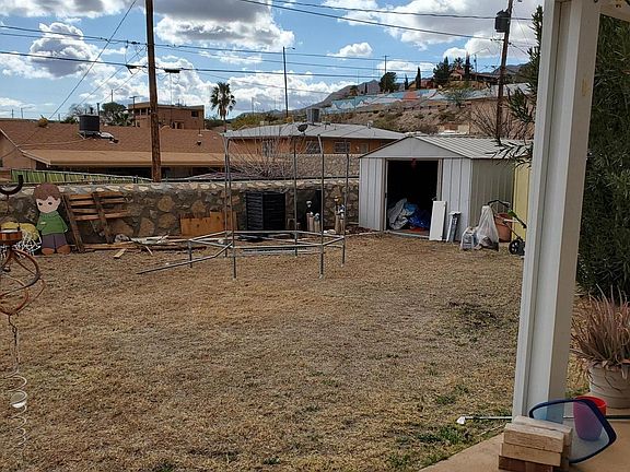 3rd image of 3708 Flory Ave