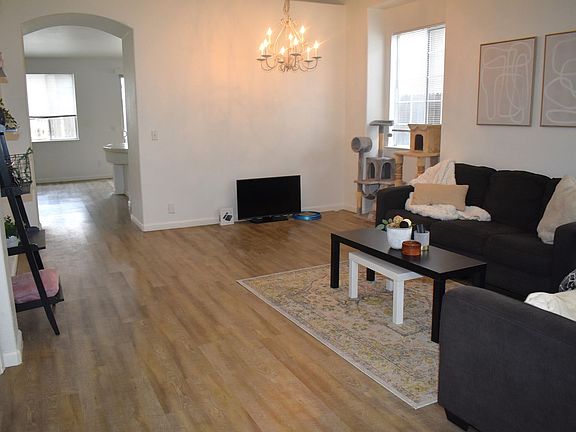 2nd image of 7836 Calzada Way