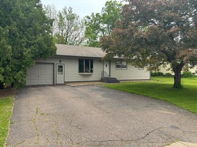 555 2nd Ave NE, Milaca, MN, 56353