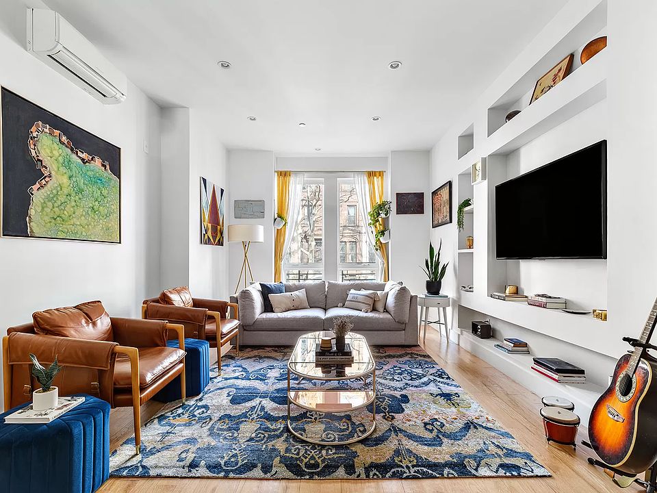 1st image of 770 Putnam Ave #1