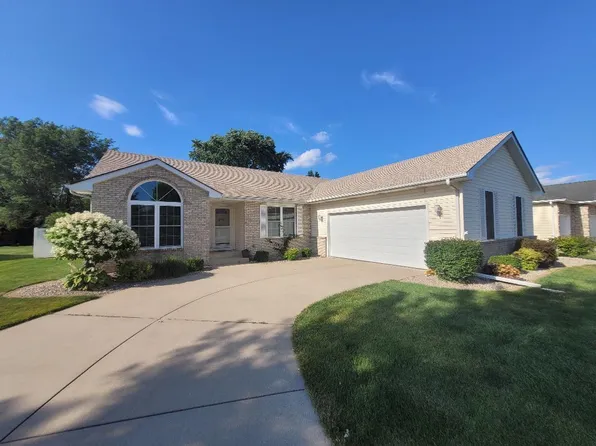 7910 W 91st Pl, Crown Point, IN 46307