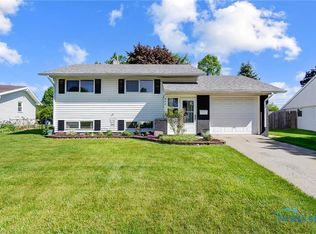 840 Maple Ln, Waterville, OH 43566