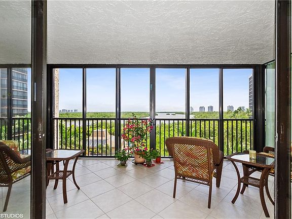 3rd image of 26171 Hickory Blvd APT 4A