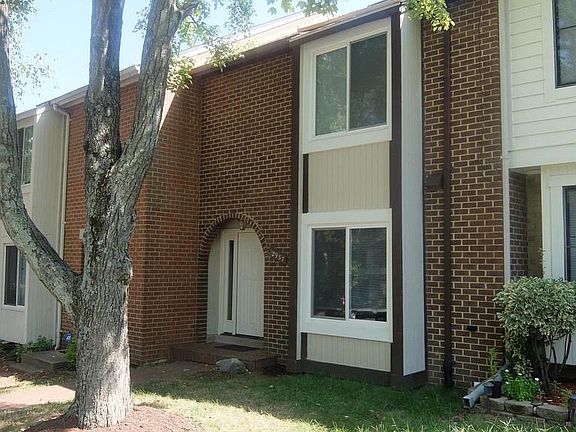 5th image of 2937 Cambridge Dr