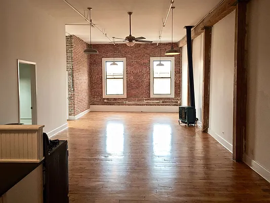 Rented by Go Greenpoint Real Estate | media 18