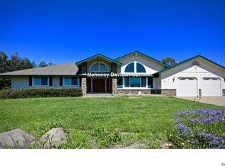 8175 Davis Ln, Penngrove, CA 94951