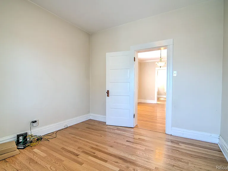 86 N Pearl St — Photo 8