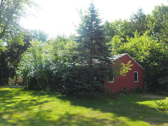2nd image of 1168 Linden Dr