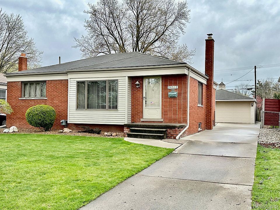 1st image of 26512 Larchmont St