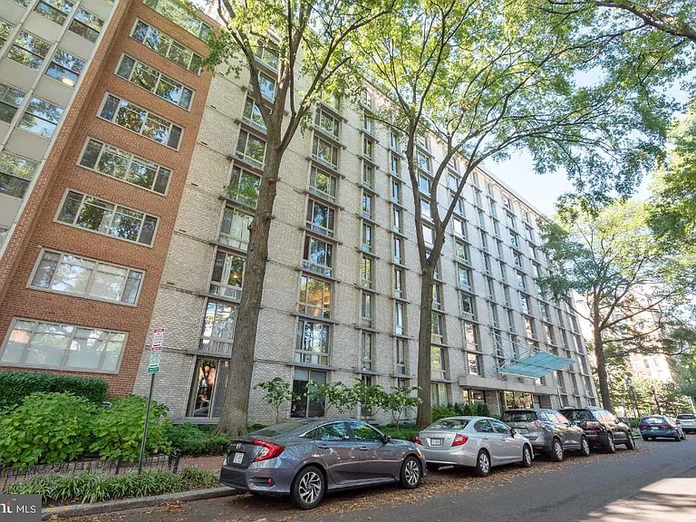 940 25th St NW #103S — Photo 31