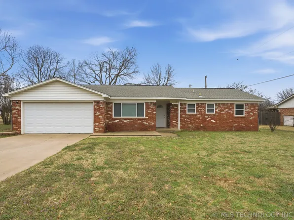 1123 W F St, Jenks, OK 74037