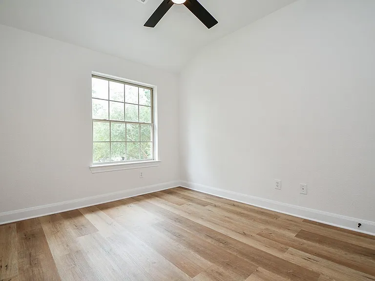 18 Hadlock Pl — Photo 24