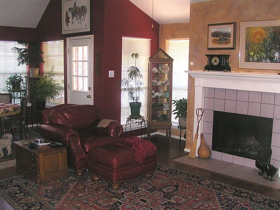 4th image of 1349 Gatewood Dr