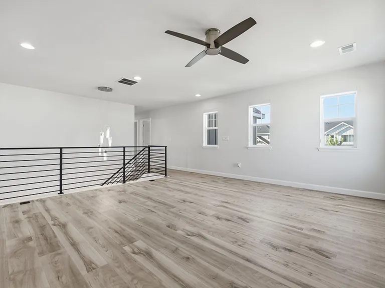 27615 E Geddes Pl — Photo 28