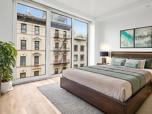 3rd image of 118 Orchard St APT 2C