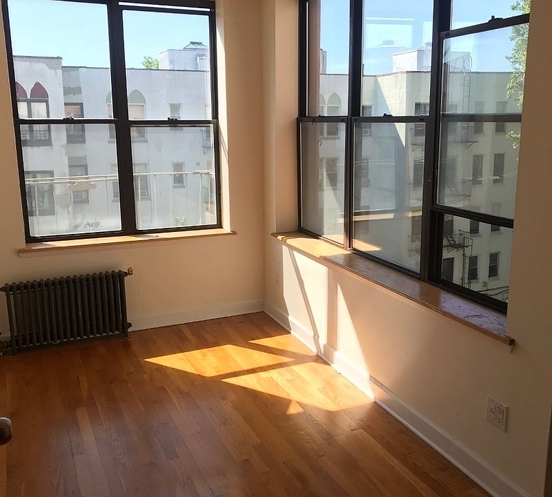 1st image of 24-35 28th St #4