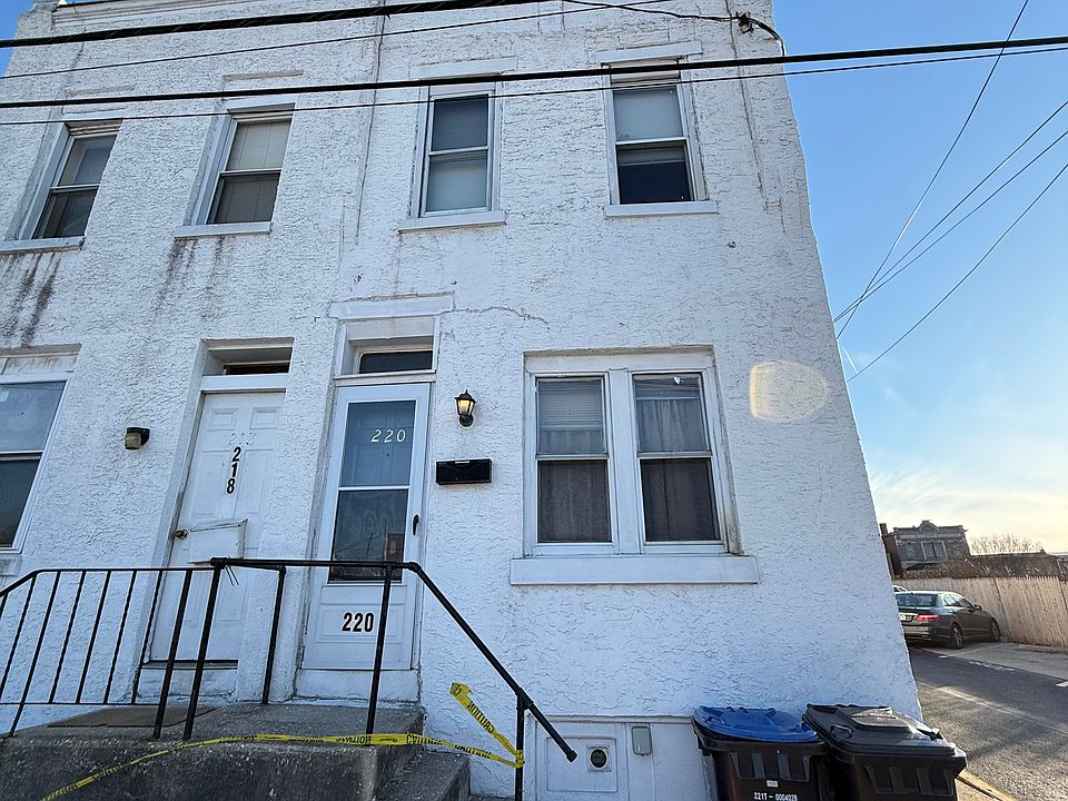 1st image of 220 W Penn St