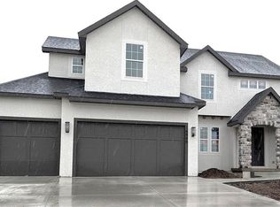 17608 Knox St, Overland Park, KS 66221