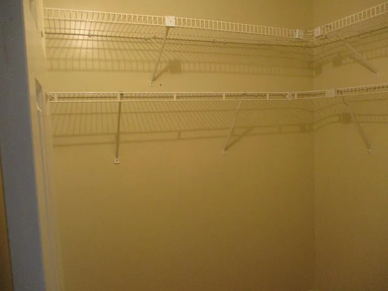 933 Fairborn Cir — Photo 18