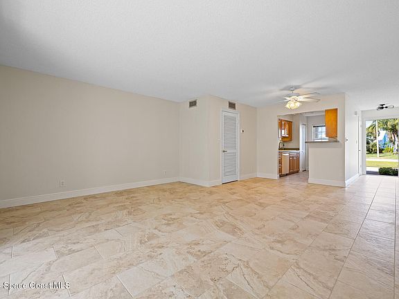 4th image of 1045 Cheyenne Blvd APT 27
