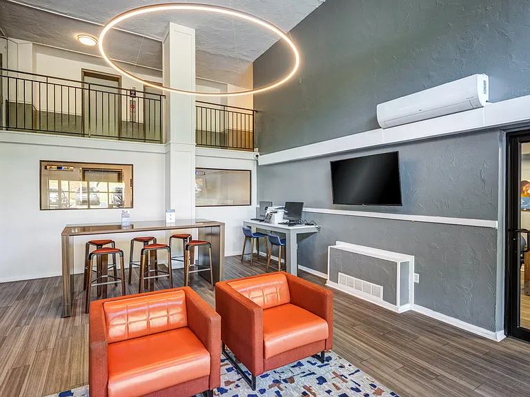 Solon Club Apartment Homes — Photo 16