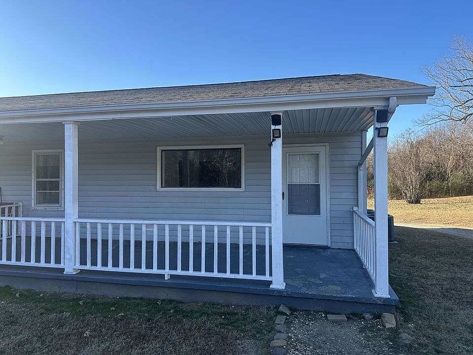 1st image of 484C Willow Briar Ln #C