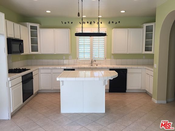 5th image of 26918 Carmelita Dr