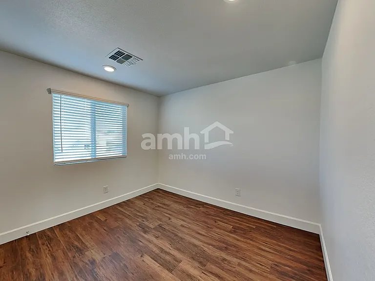 6621 S 42nd Ln — Photo 17