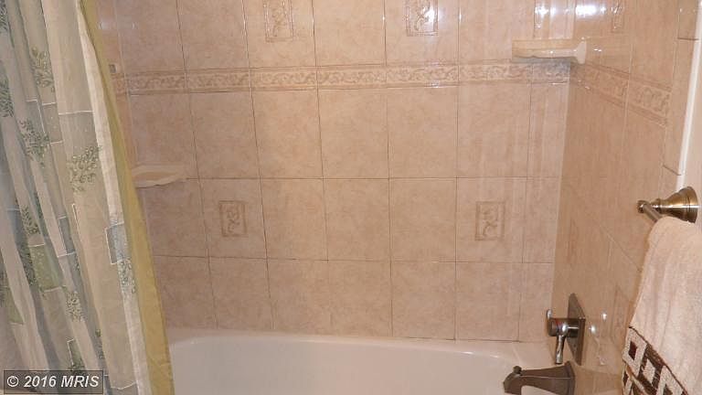 2nd image of 14763 London Ln