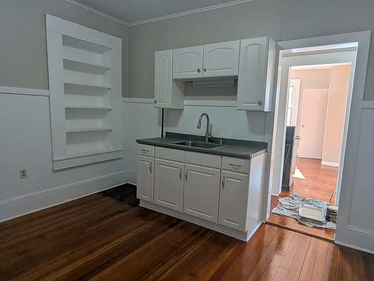 32 Bridge St #9 — Photo 4
